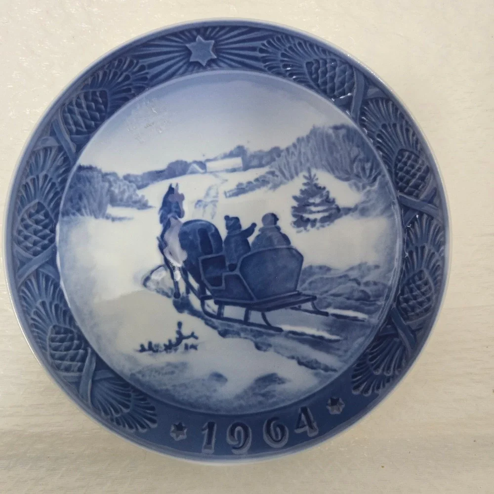 Royal Copenhagen 1964 Christmas Plate Fetching the Christmas Tree Kai Lange Blue